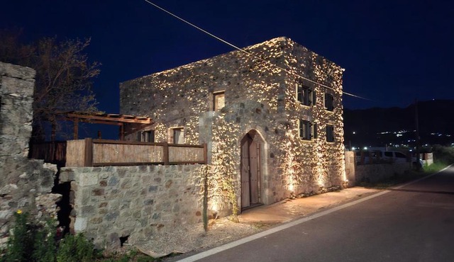 Sole & Pietra Luxury Villa