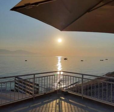 Sophias house by the sea! in Xylokastro