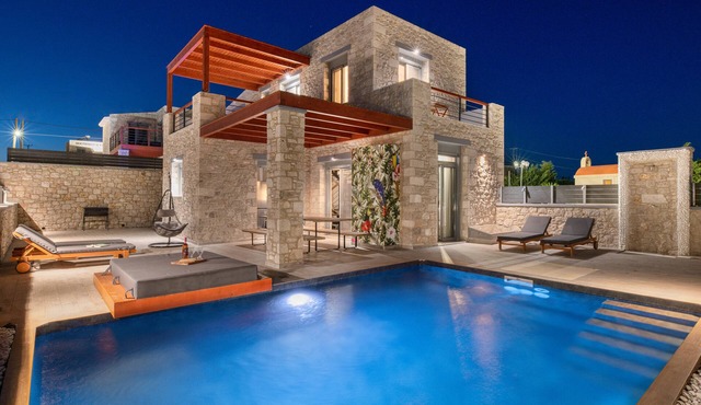 Southrock Villas - 6 Bed Executive Seaview Villa with Private Pool (New Listing)
