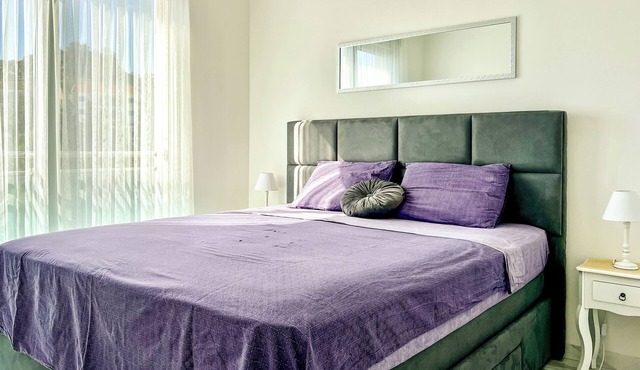 Spacious 2bdr Apartment just few steps from the beach.