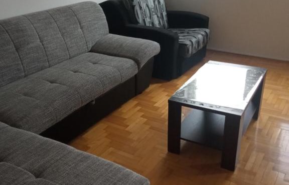 Stan sa balkonom