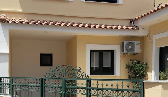 Stella’s House — A Cozy Island Hideaway in Beautiful Samos