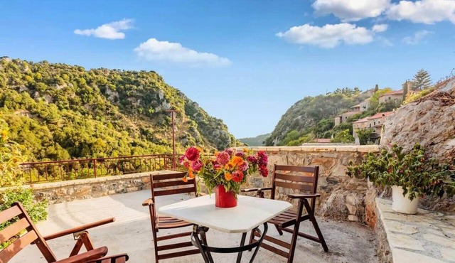Stemnitsa Stone Residence - Cosy Mountain Escape
