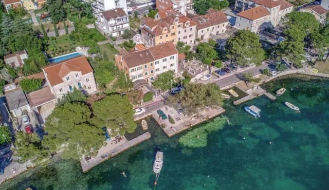 Stone Home Kotor - 4 bedroom beachfront house!