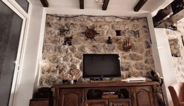 Stone house Đakonović is old family house. You can stay and enjoy in peace.