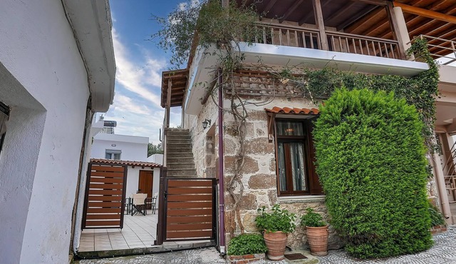 Stone House In Agia Paraskevi in Rethymno