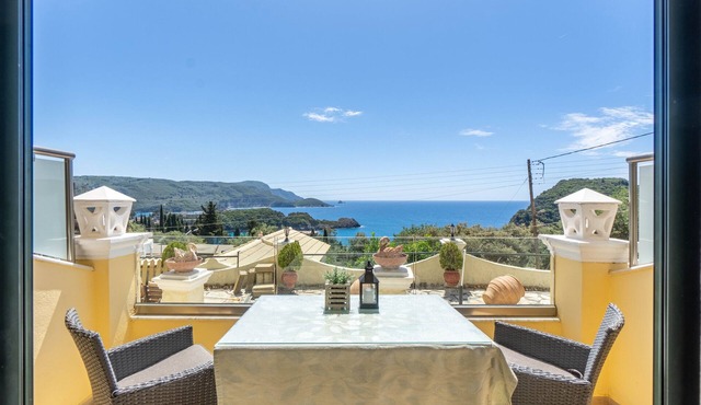 Studio Apartment "Angela 5" with Sea View, Shared Pool & Wi-Fi