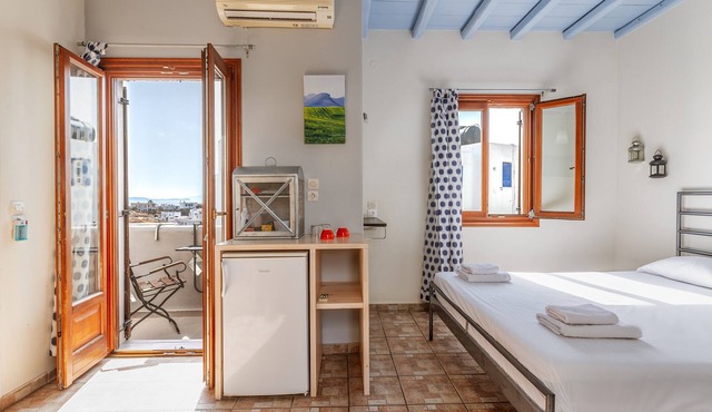 Studio Apartment 'En Tino 3' with Balcony, Wi-Fi and Air Conditioning