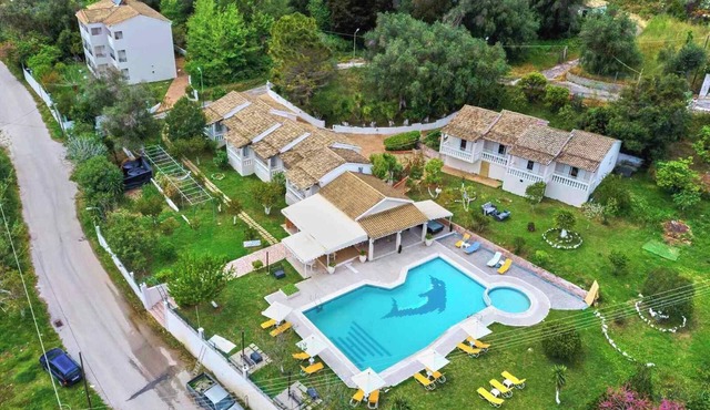 Studio Apartment 'Vintage Resort 17' with Mountain View, Wi-Fi and Air Conditioning in Sidari