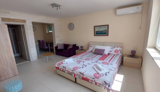Studio Apartment With Sea View