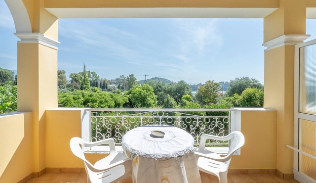Studio 'Garden View 4' with Sea View, Wi-Fi and Air Conditioning