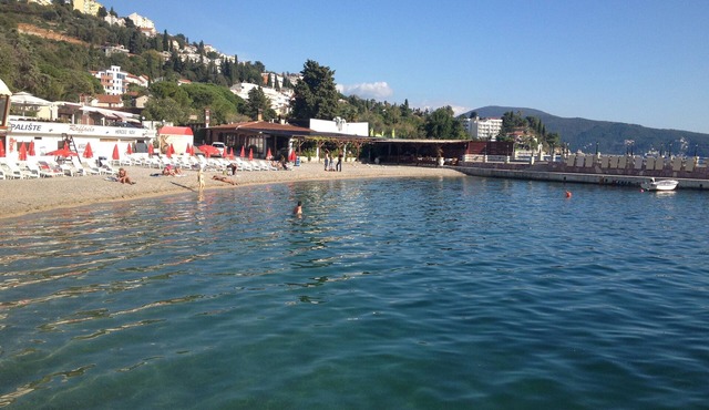 Stunning sea view, 50m from the sea, shops,cafes,restaurants,old town