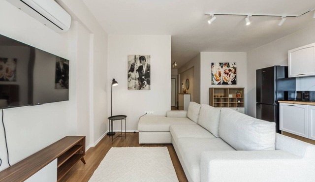 Stylish Apartment in Lungomare with Sea View by PikHost