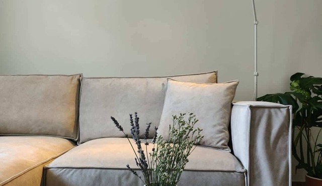Stylish Athenian Suite Near Acropolis - Balcony AC Walk to Everything!