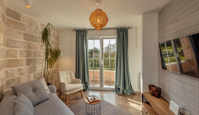 Stylish Mini-House with Garden & Beach
