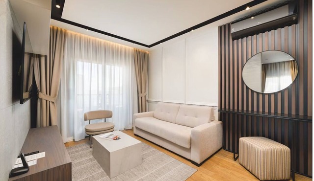 Stylish Urban Retreat – Free Parking & Central Location near iconic attractions!