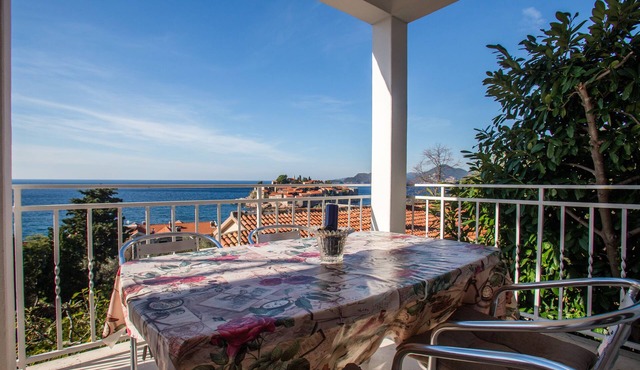 Suitable Modern One Bedroom Apartment With Sea View