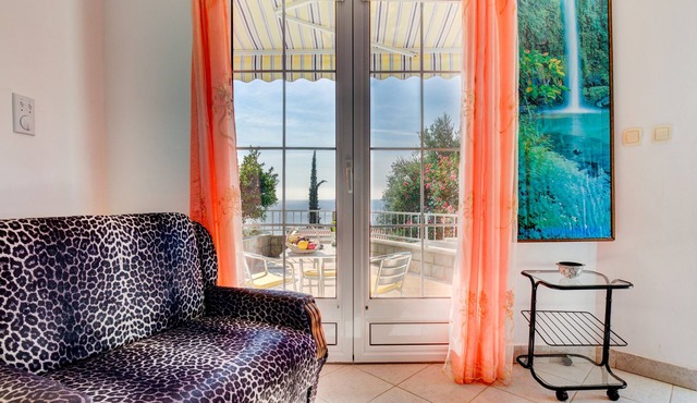 Suitable Studio Apartment With Sea View