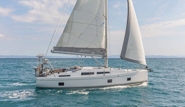 Sun-Kissed Sailing Adventure in the Saronic Islands