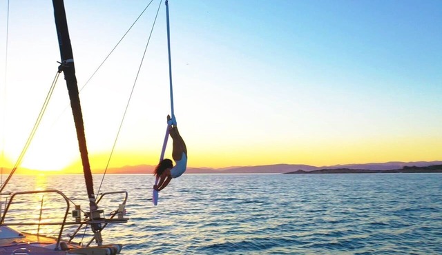 Sun-Kissed Sailing Adventure in Islas Sarónicas