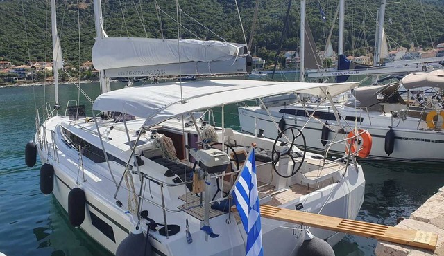 Sun-Kissed Sailing Adventure in Peloponeso in Kiato
