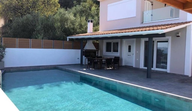 Sun Villa (135sqm, Sea View, Infinity Pool)
