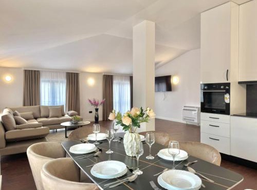 Sunny Bay Apartments