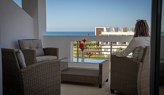 Sunsea studios close to the beach- Seaview studio 4 in Κάτω Γούβες