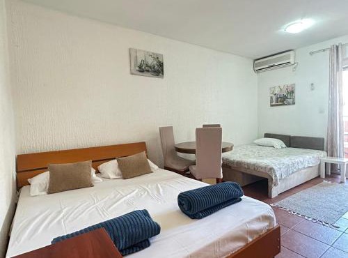 Sunshine Apartmani - Easy Summer Essentials in Budva