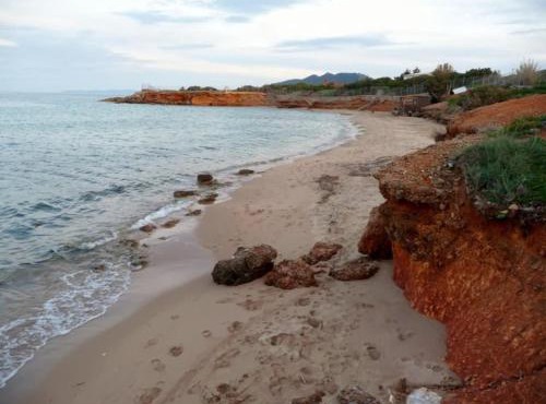 Sunshine's house near the beach, 10 min from the airport in Athens
