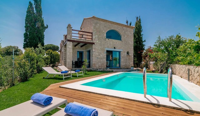 Superb Tsilivi Villa | 2 Bedrooms | Villa Nouvia | Great Sea Views in Zakynthos