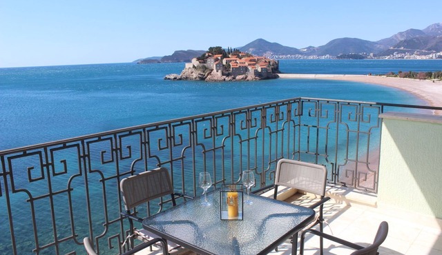 Sveti Stefan Beach Apartment