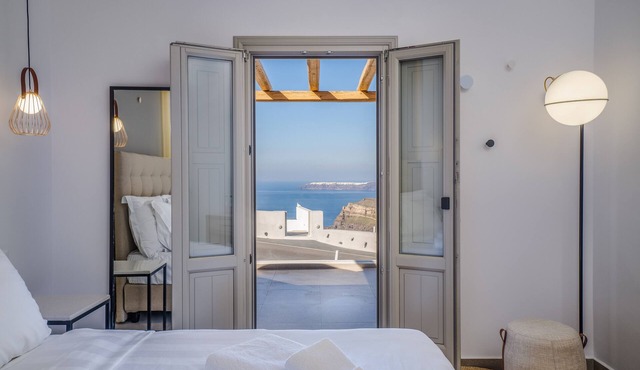 Symphony Suites in Santorini