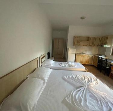 Tale Breeze Apartments