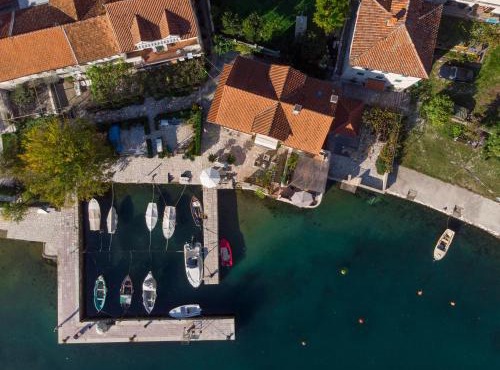 Tanja's Seafront Orahovac Apartment