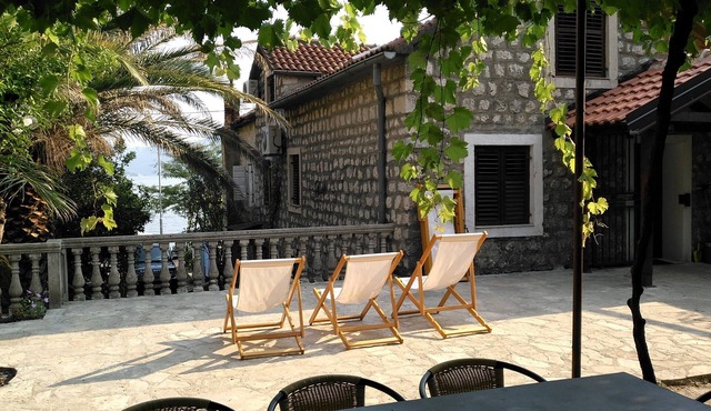 The house with a large garden, only 30 m from the beach