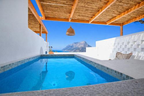 The Kalymnos Cliff Apartments