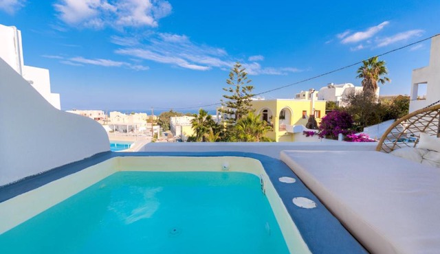 The Muses of Santorini Private Jacuzzi Suites