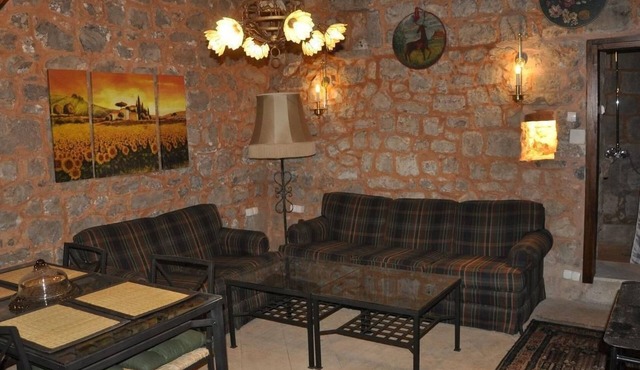 Tici Lustica by Interhome