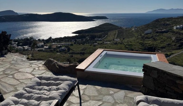 To Petrino Serifos