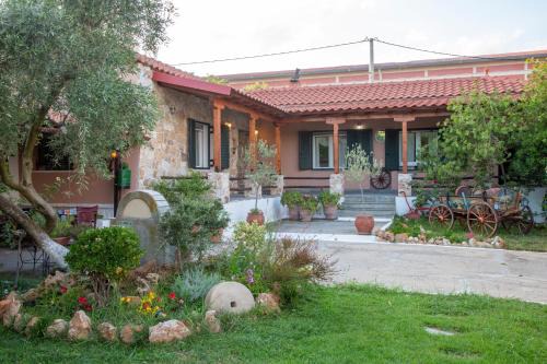Traditional Villa Nea Peramos in Nea Peramos