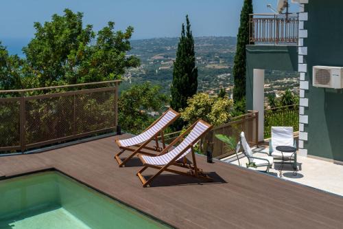 Trithea Seaview Villa with Pool Quiet and Relaxing in Vlachata
