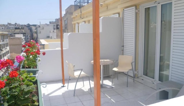 Triton Hotel Piraeus