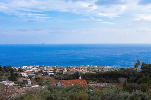 Tsapelas Villas in Ikaria
