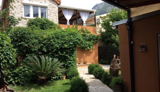 Two-bedroom Apartment with Balcony (Luka)