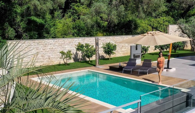 Ultimate Luxury - Summer Fairy Villa