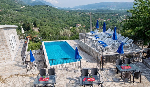 Unique apartment with roof terrace, orchard and pool, 2 km to sea