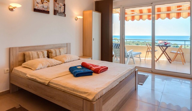 Vacation apartment/apartment for 2 guests with 50m² in Utjeha (29623)
