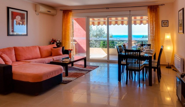 Vacation apartment/apartment for 6 guests with 97m² in Utjeha (29626)