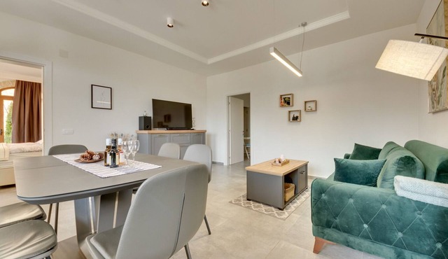 Vacation apartment/apartment for 4 guests with 108m² in Zupci (264266)